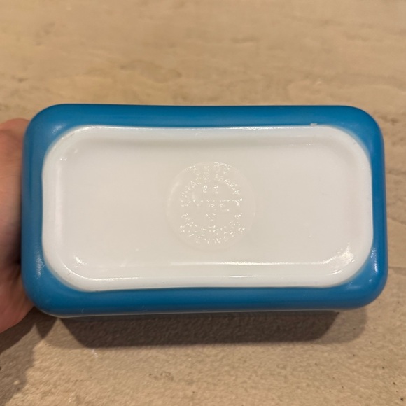 Vintage Pyrex Primary Colors Refrigerator Glass Dishes With Lids - Picture 13 of 15